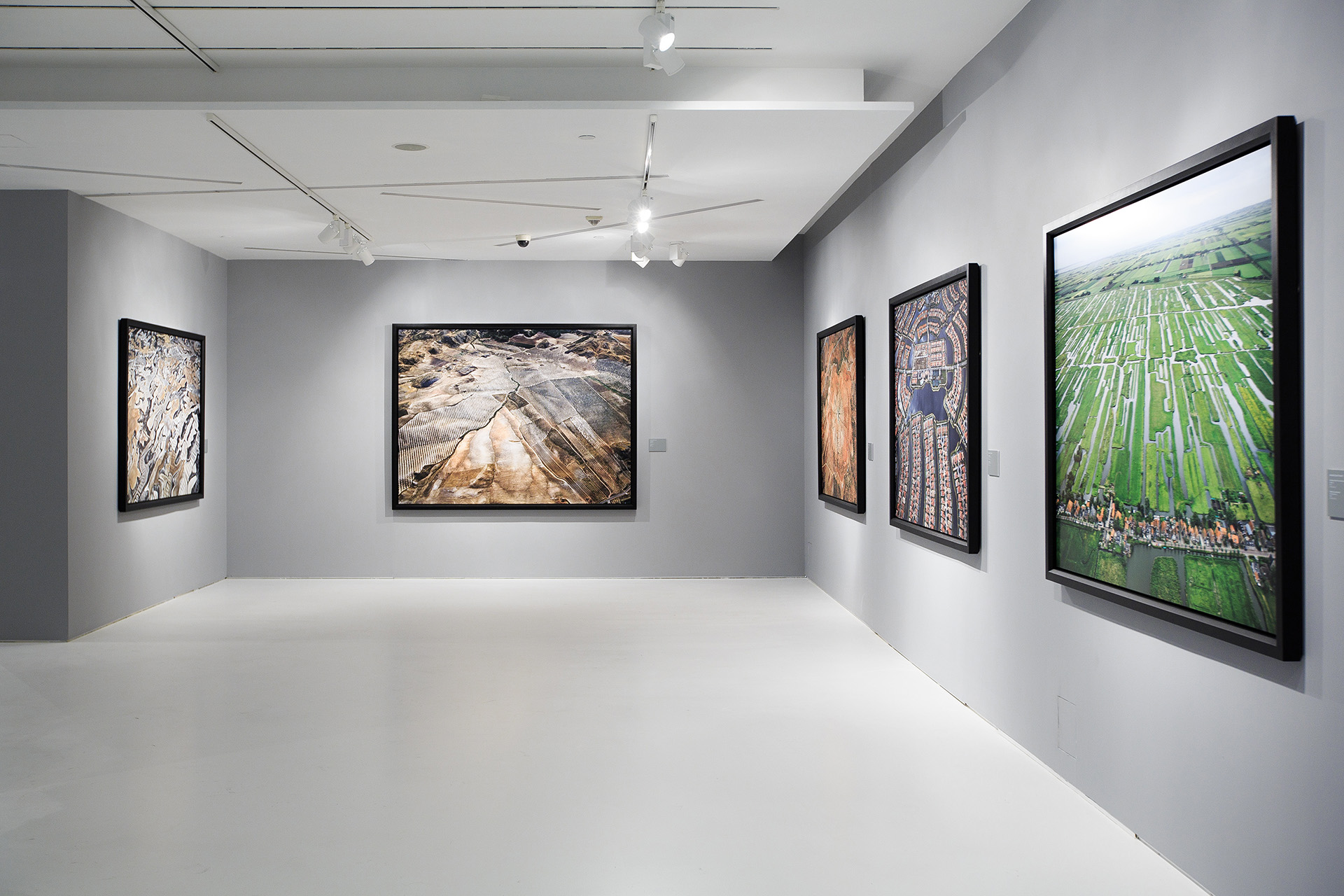 Photography Exhibition - Edward Burtynsky, Anthropocene